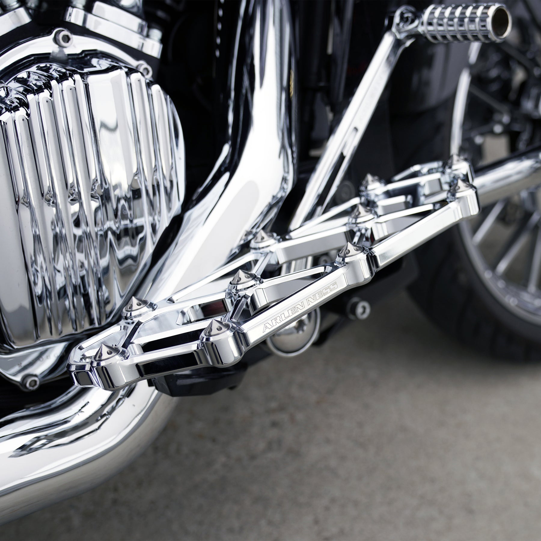 Diamond Floorboards, Chrome