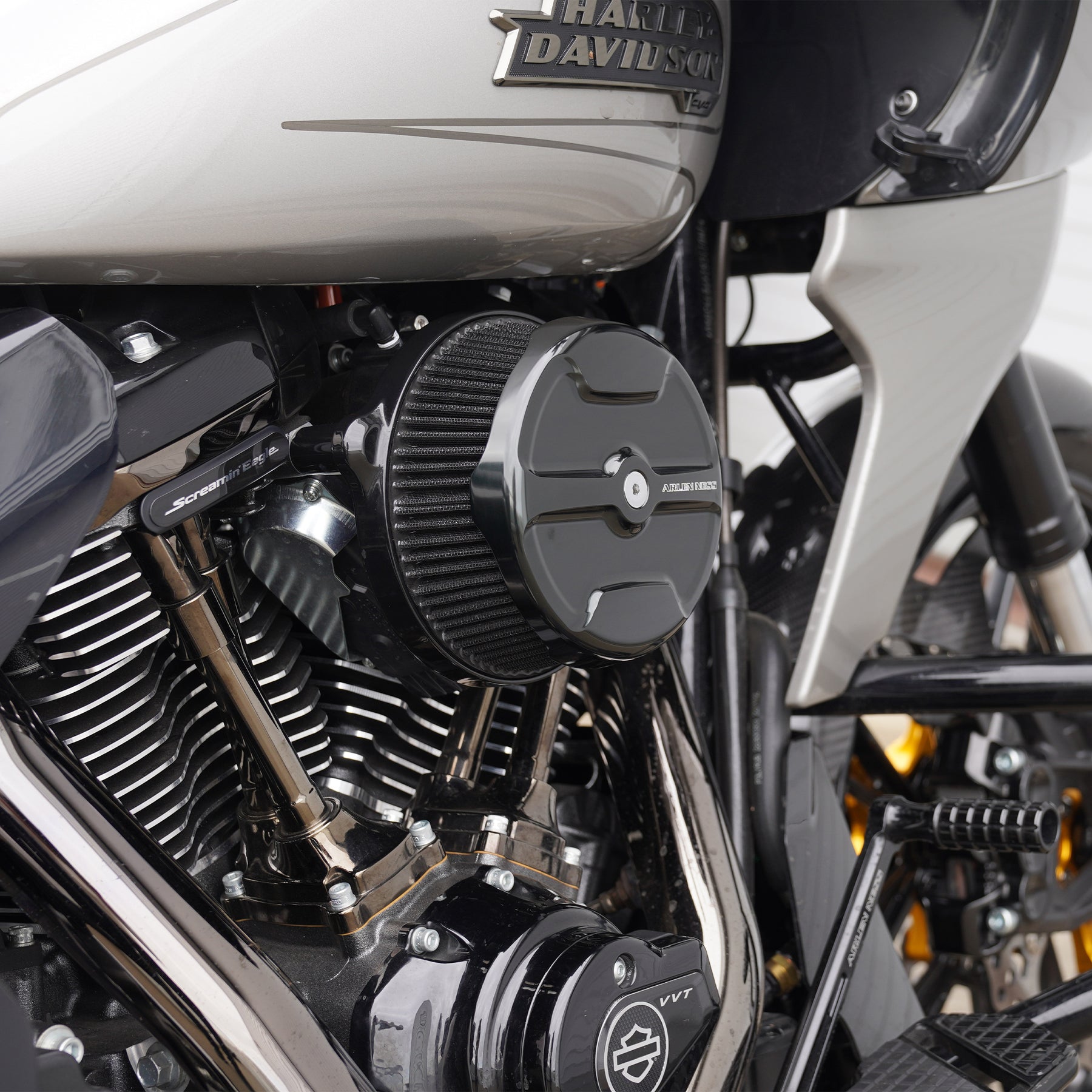 Knuckle Stage 1 Big Sucker® for 24-up Touring / 25 Softail Black