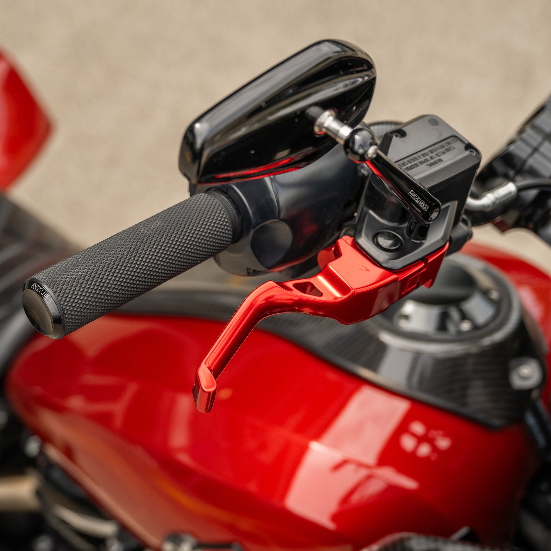 Method® Hand Levers for 2024-up Touring, Red